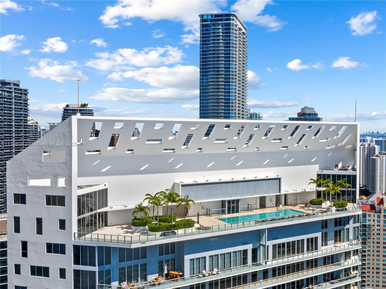1300 Brickell Bay Dr 1813, Miami, Broward County, Florida - 1 Bathrooms - 