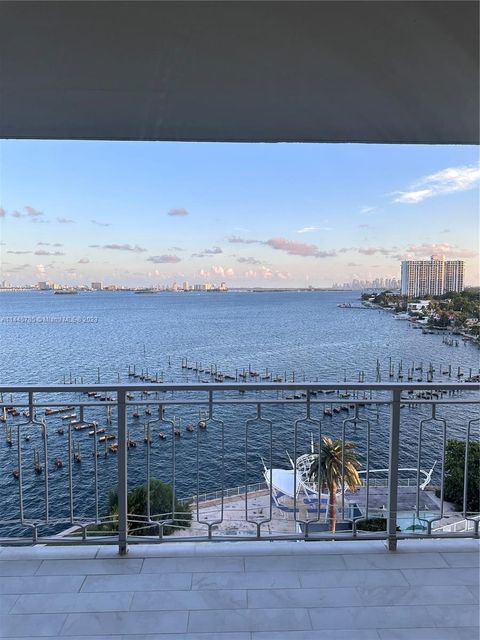 Condominium in Miami FL 11111 Biscayne Blvd Blvd.jpg