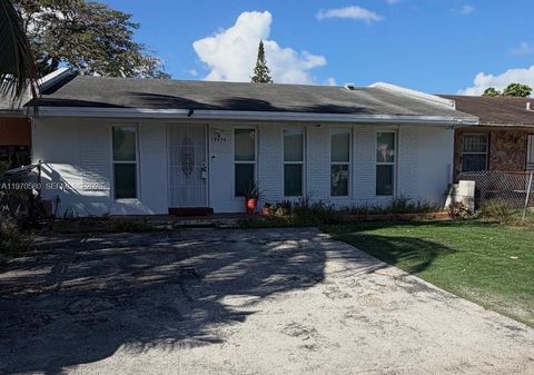 19454 NW 29th Ct Miami Gardens FL 33056