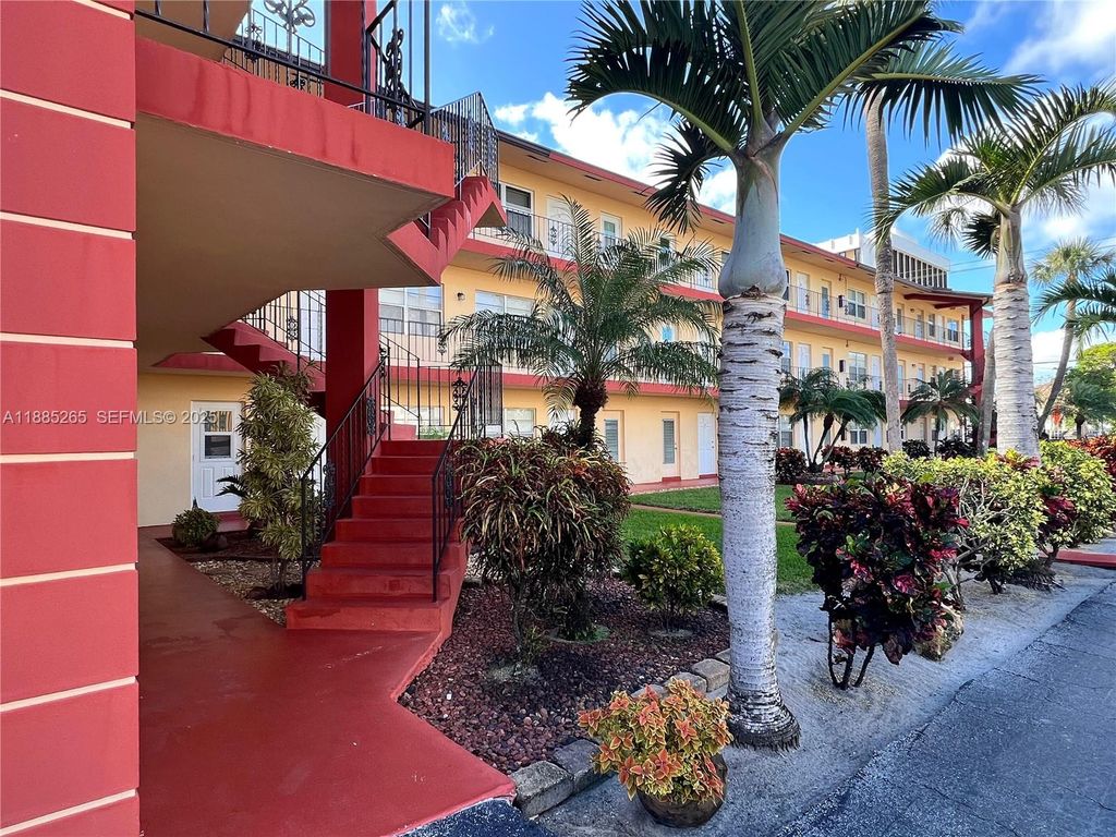 Photo of 5050 Bayview Dr #20, Fort Lauderdale, FL 33308 (MLS # A11885265)