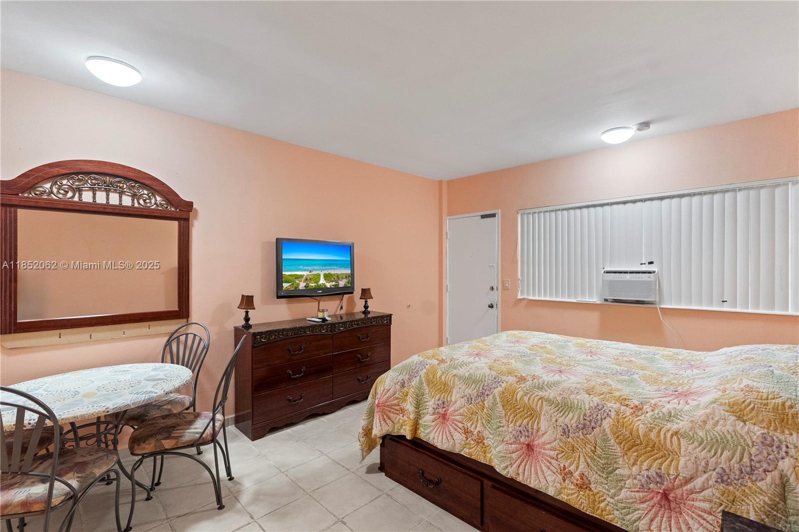 DIPLOMAT GOLF & RACQUET C - Residential