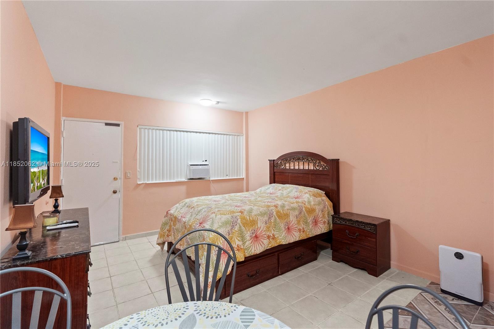 DIPLOMAT GOLF & RACQUET C - Residential