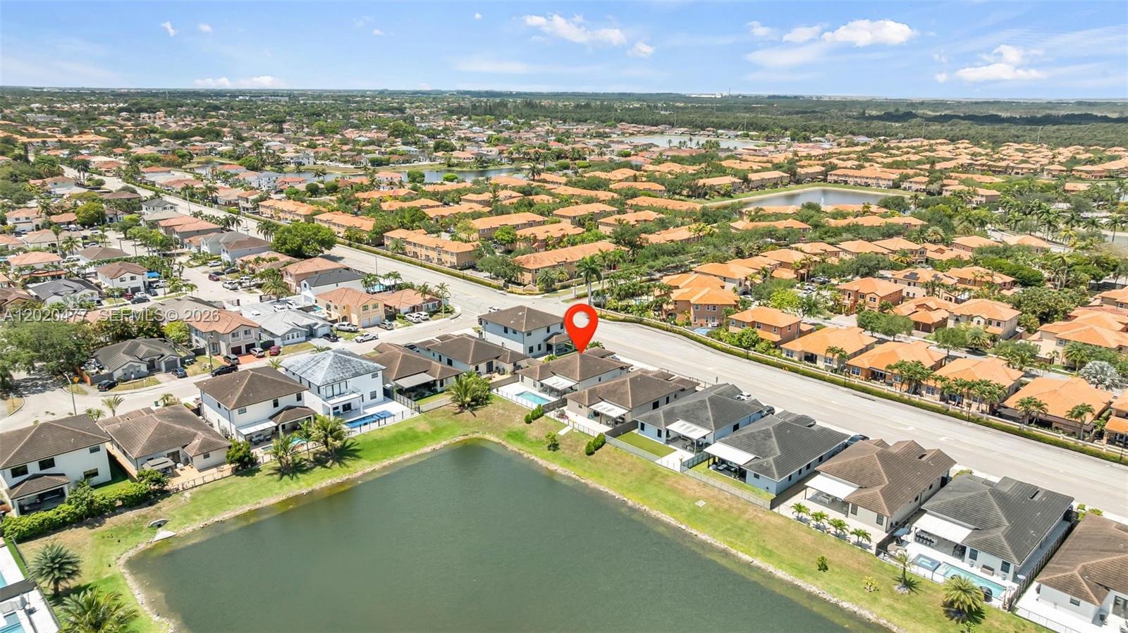 CYPRESS LAKE - Residential
