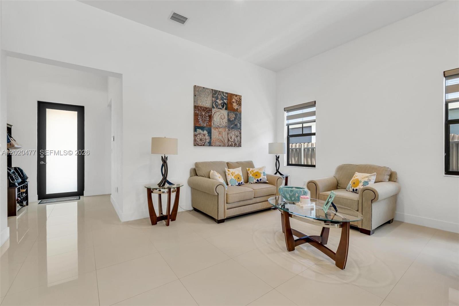 CYPRESS LAKE - Residential