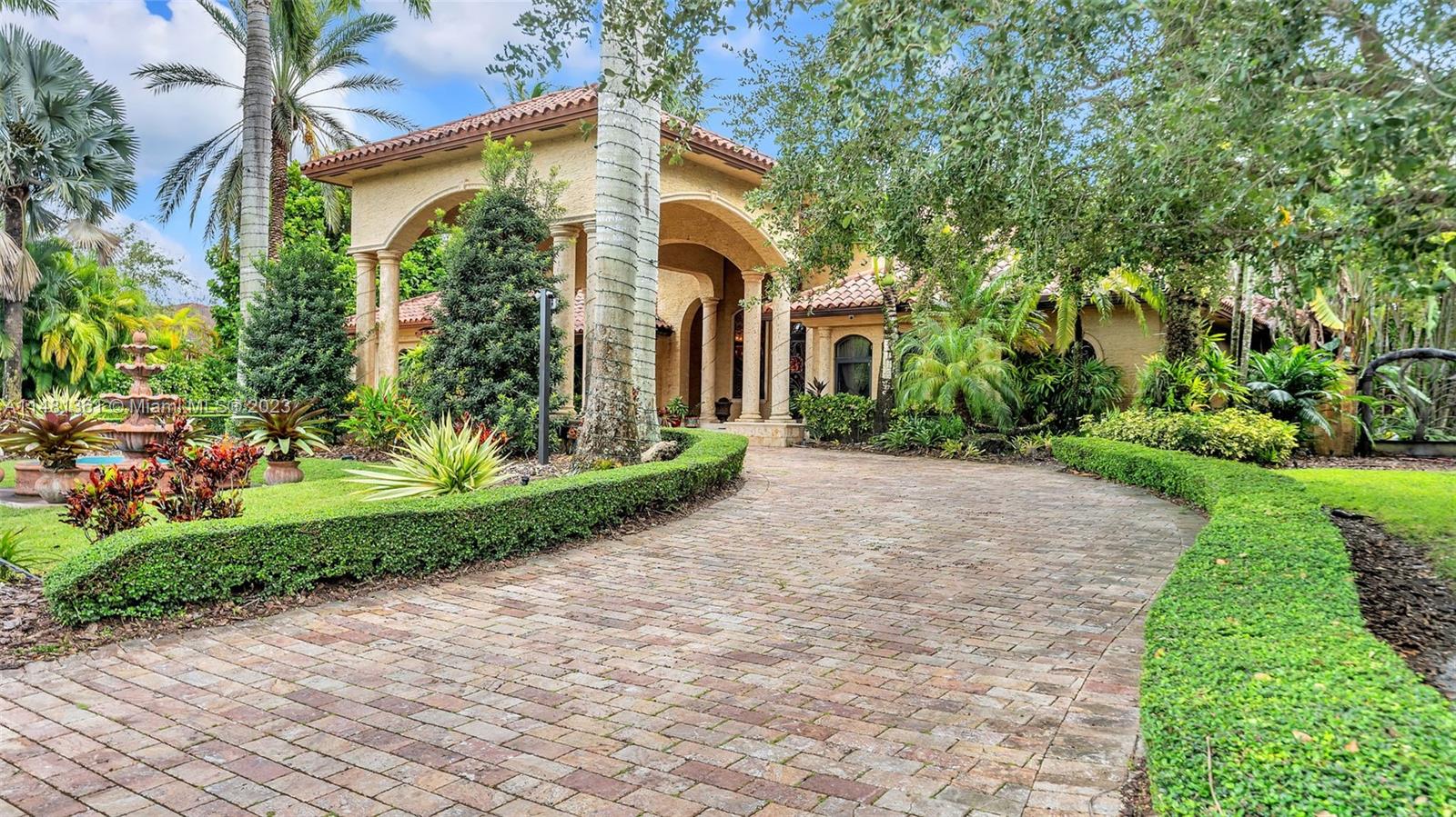 AMBIENCE ESTATES - Residential