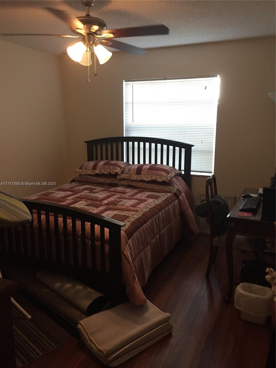 KINGS POINT SAXONY CONDOS - Residential Lease