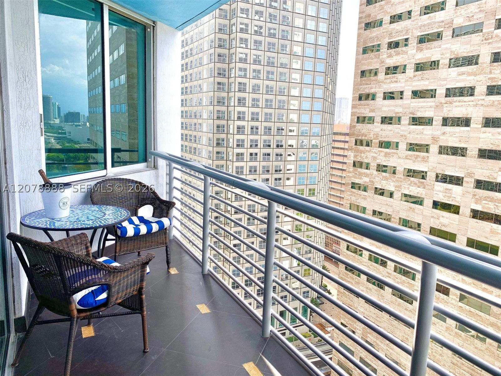 325 S Biscayne Blvd 2714