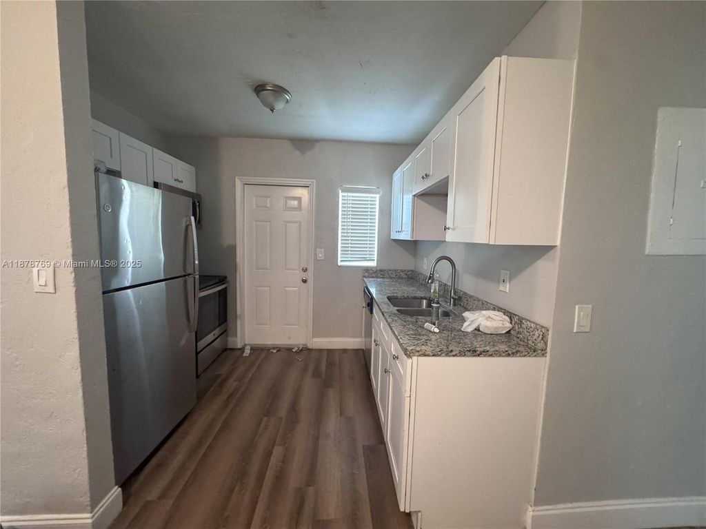 Photo of 1031 NW 13th St, Fort Lauderdale, FL 33311 (MLS # A11878769)