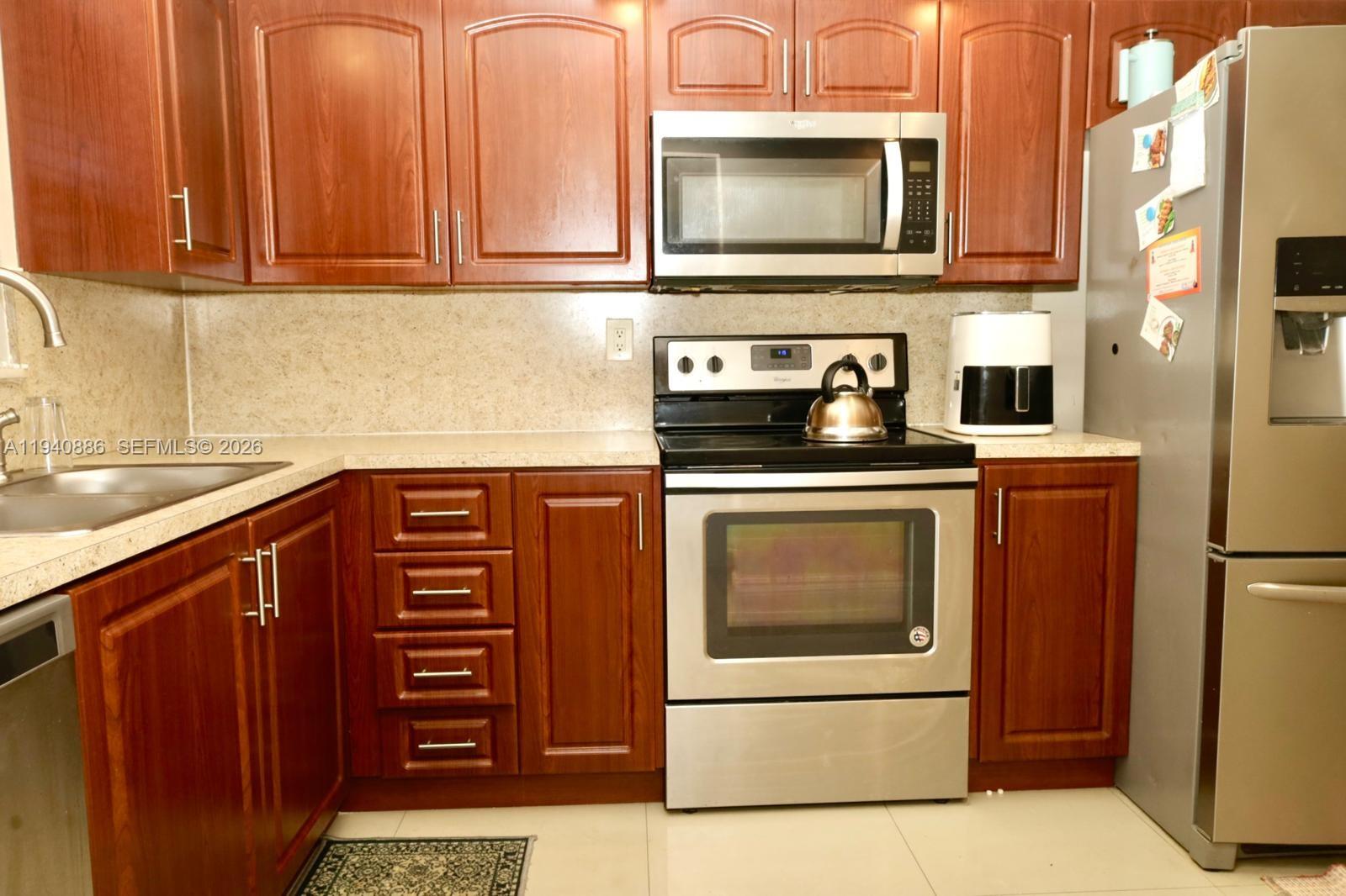 GREENS OF INVERRARY PHASE - Residential