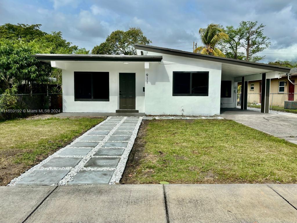 911 Nw 4th Ave, Fort Lauderdale, Broward County, Florida - 4 Bedrooms  
2 Bathrooms - 