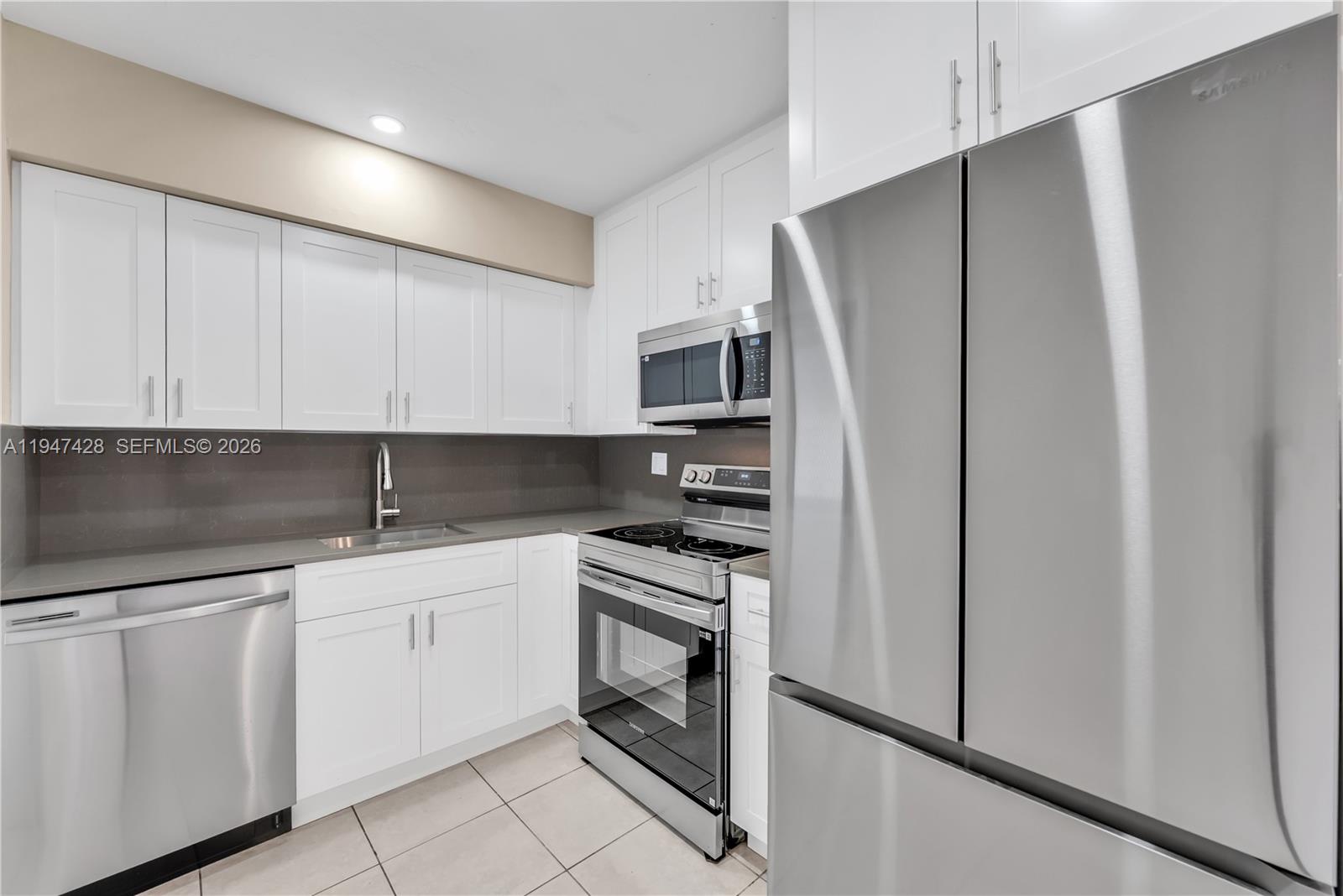 MIC-LIL ESTATES - Residential