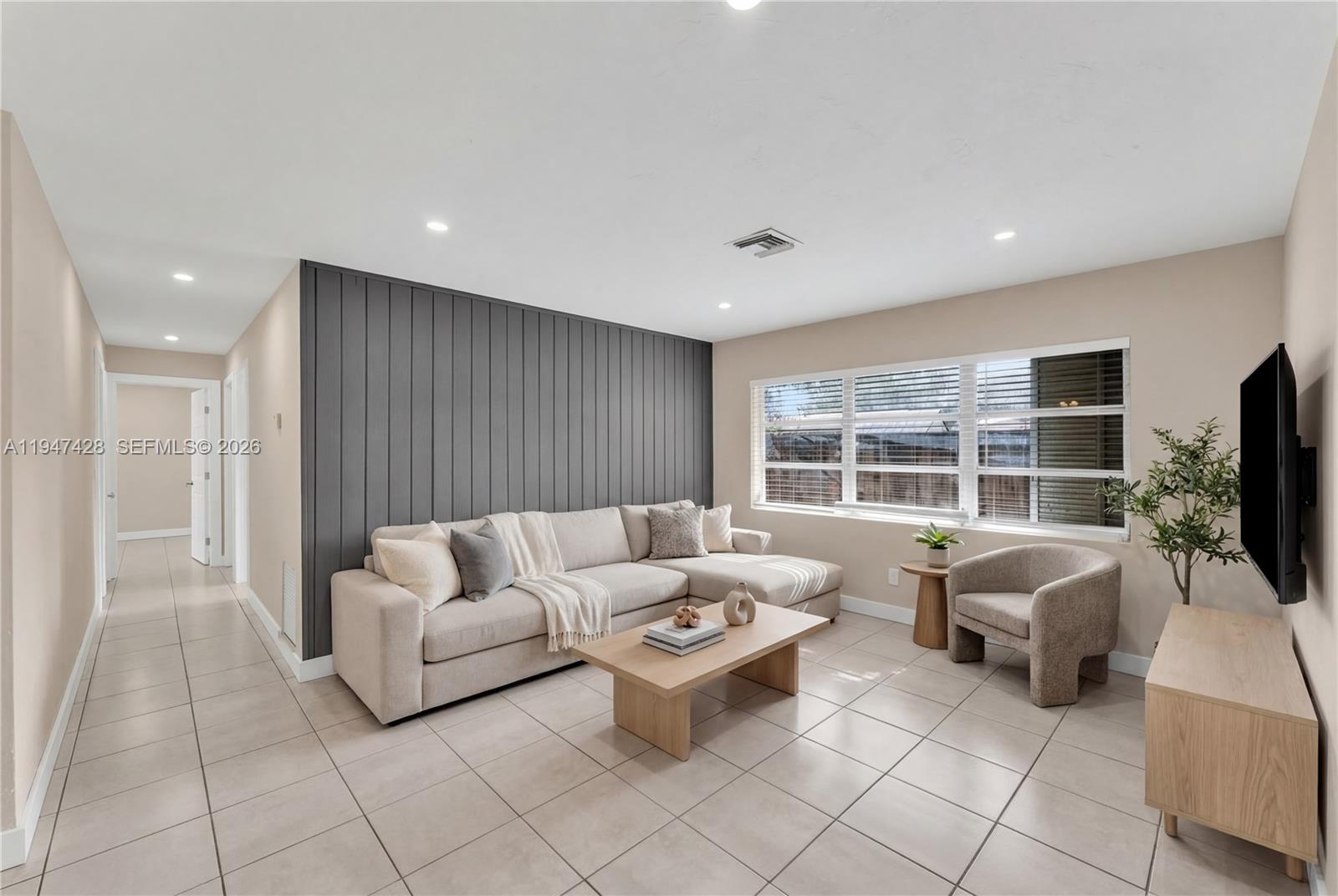 MIC-LIL ESTATES - Residential