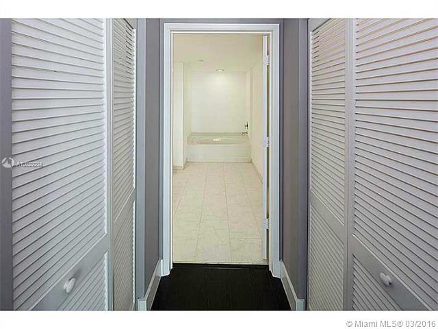 Plaza 851 Brickell Condo - Residential Lease