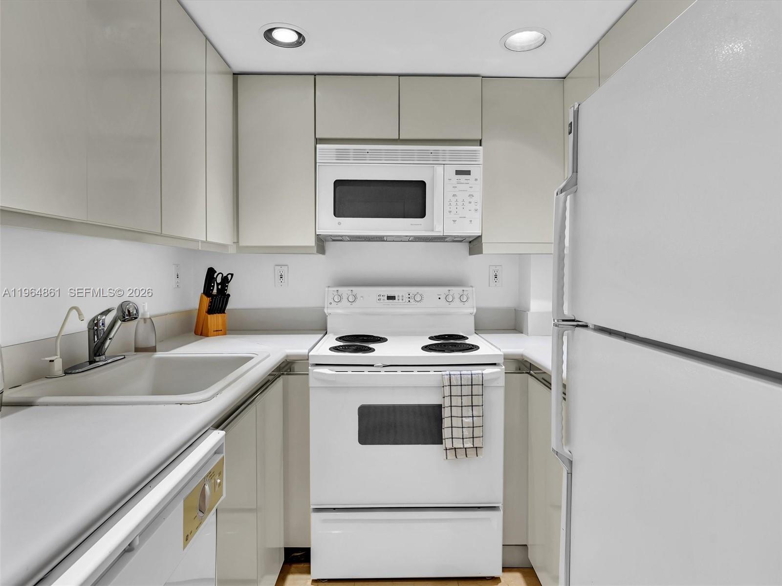 ATLANTIC II AT THE POINT - Residential