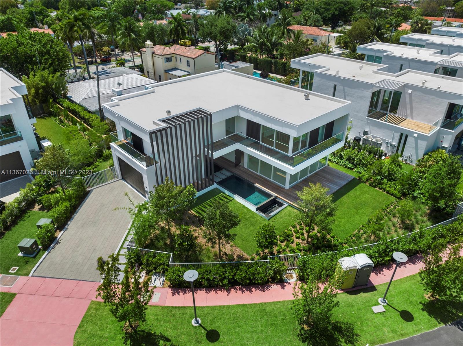 Ritz Carlton Residences - Residential