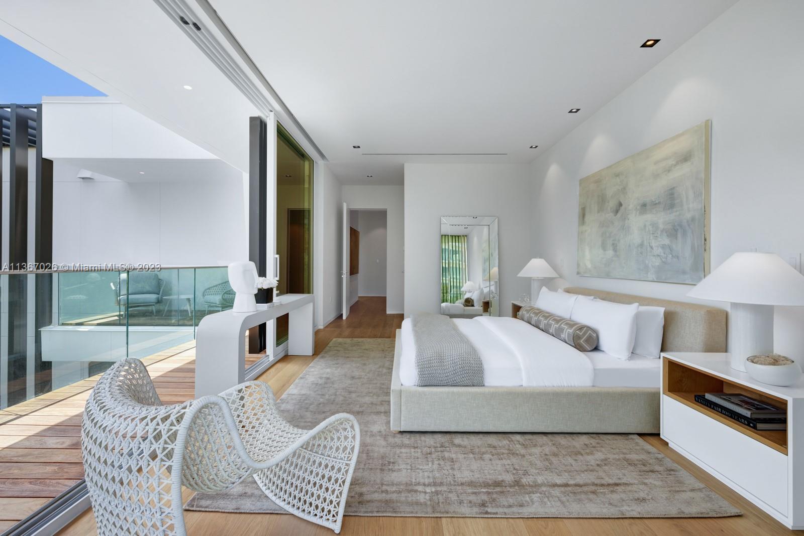 Ritz Carlton Residences - Residential