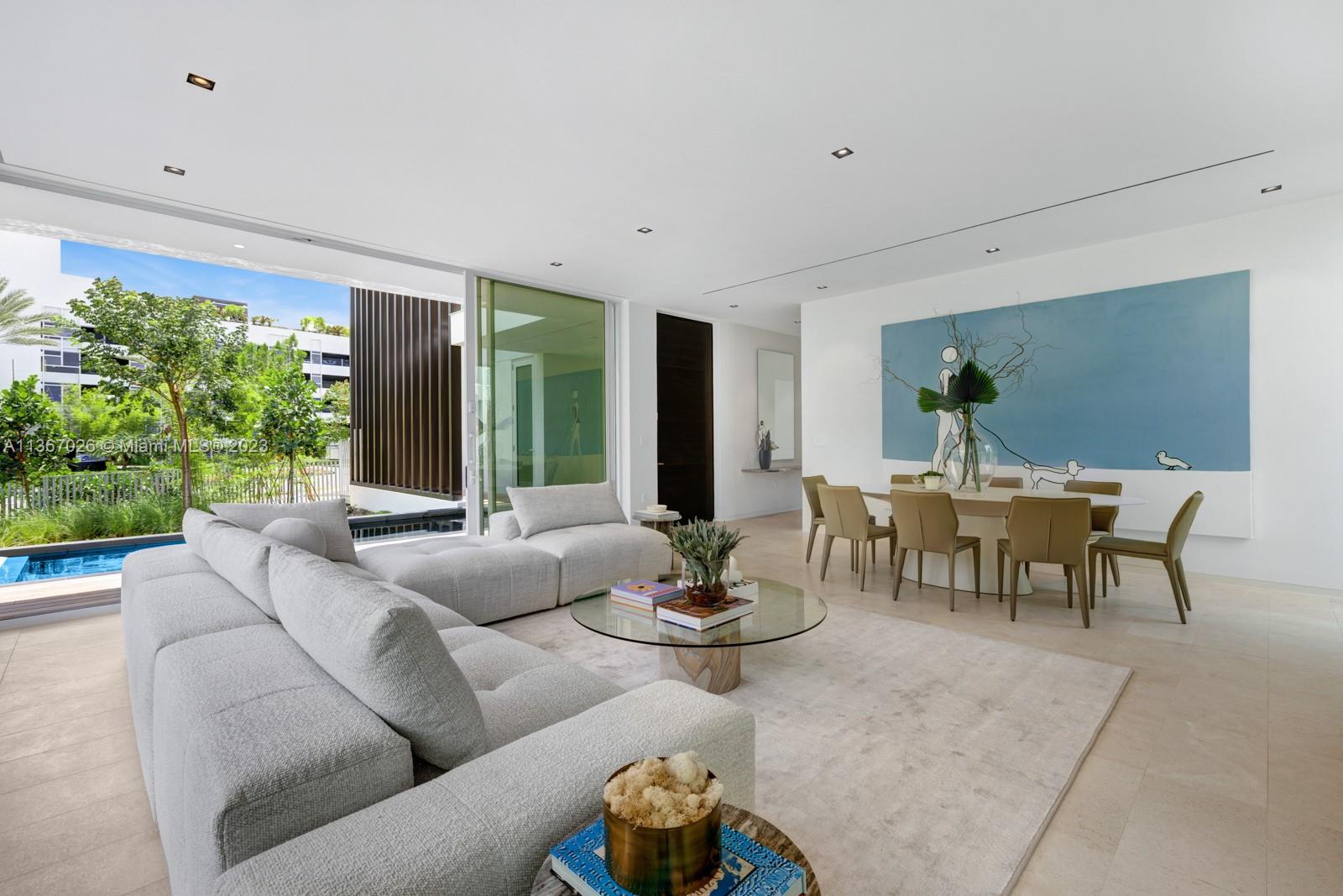 Ritz Carlton Residences - Residential