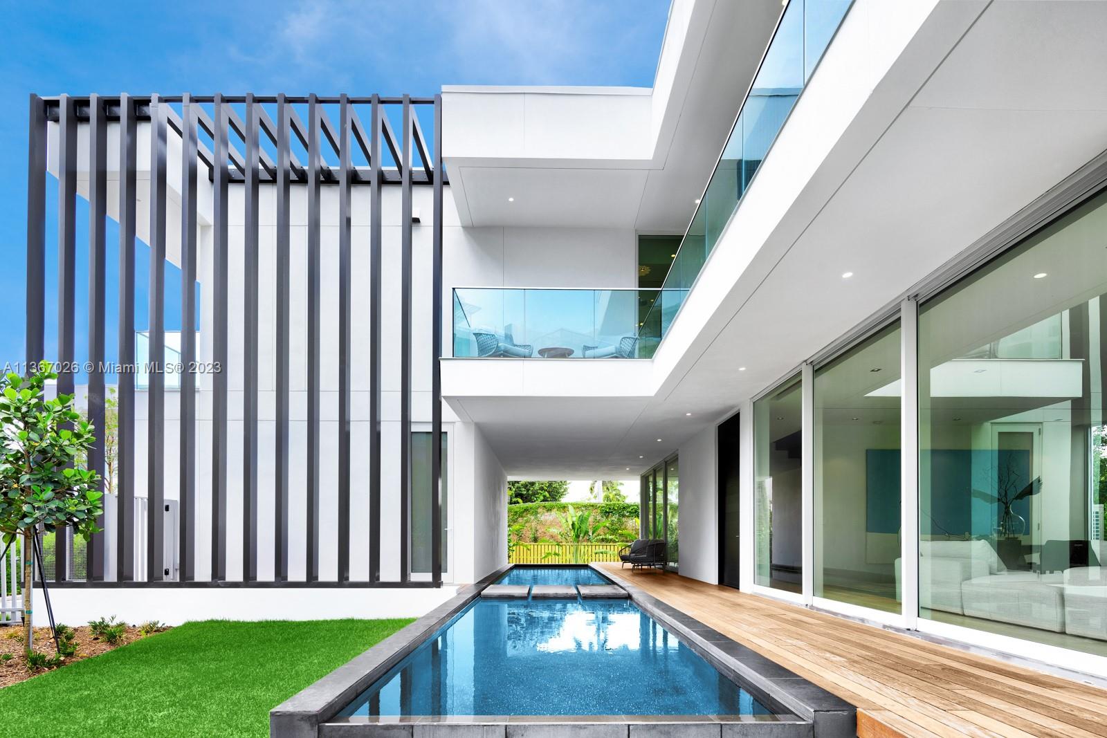 Ritz Carlton Residences - Residential