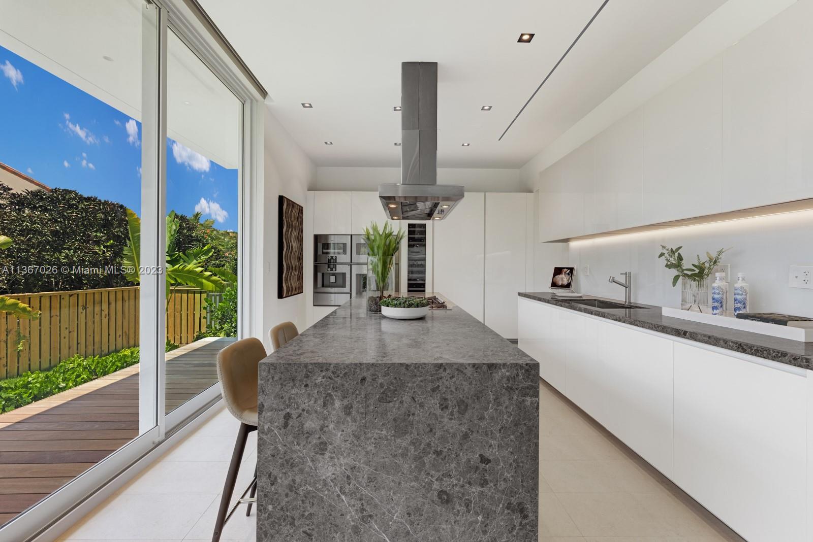 Ritz Carlton Residences - Residential