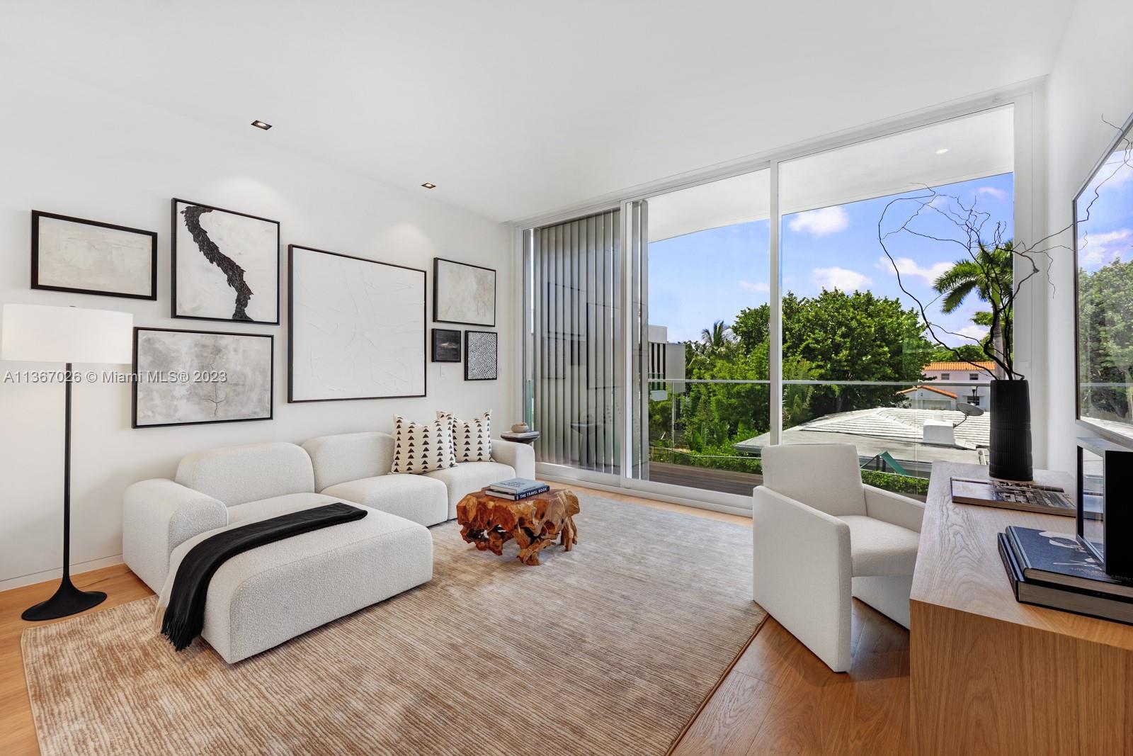 Ritz Carlton Residences - Residential