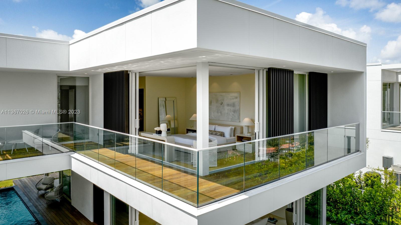 Ritz Carlton Residences - Residential