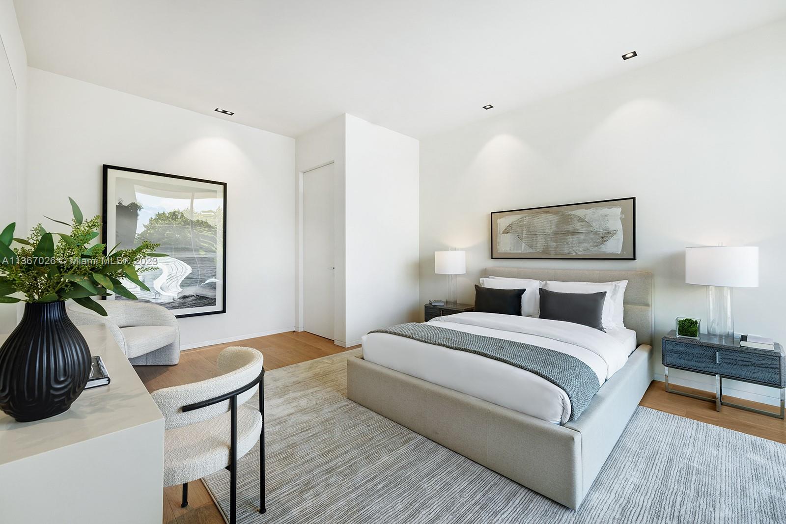 Ritz Carlton Residences - Residential