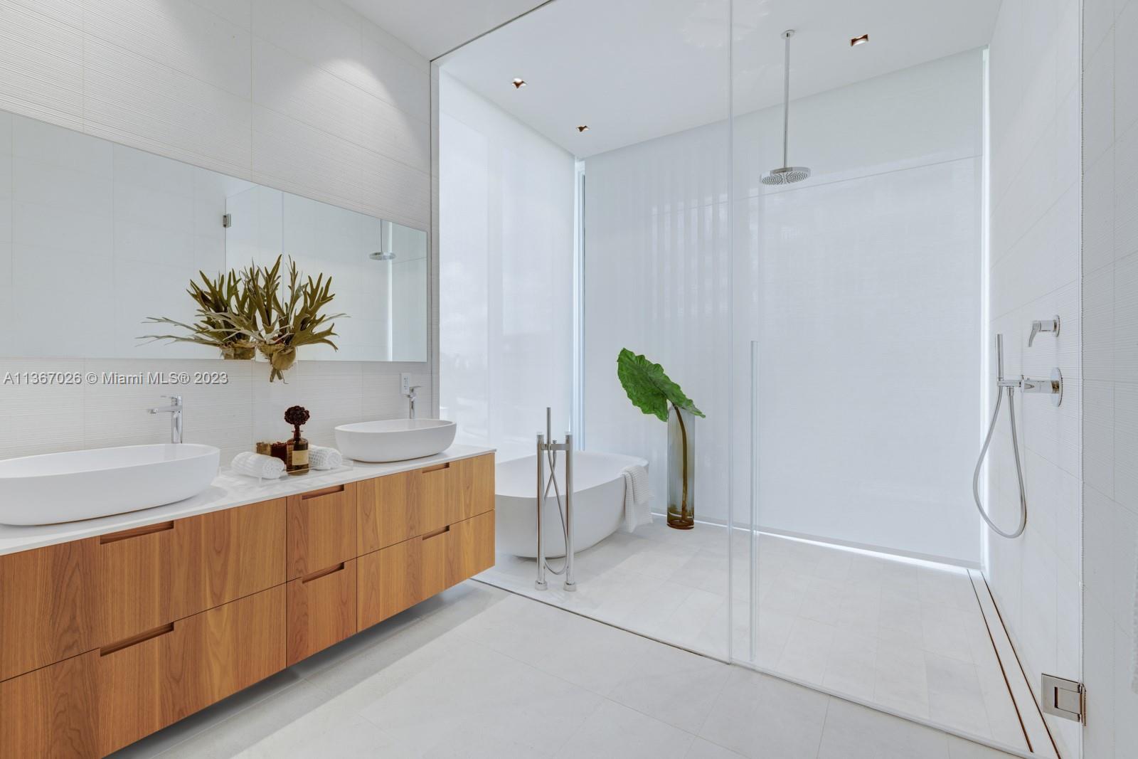 Ritz Carlton Residences - Residential