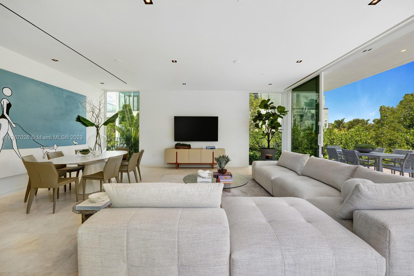 Ritz Carlton Residences - Residential