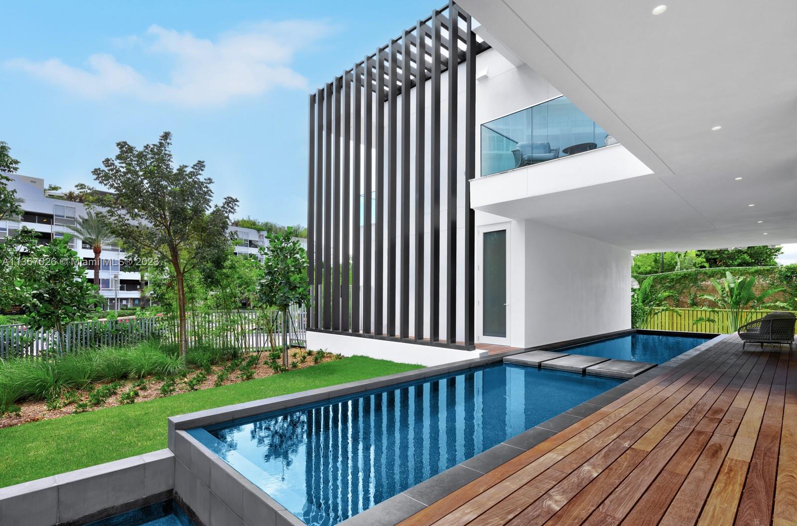 Ritz Carlton Residences - Residential