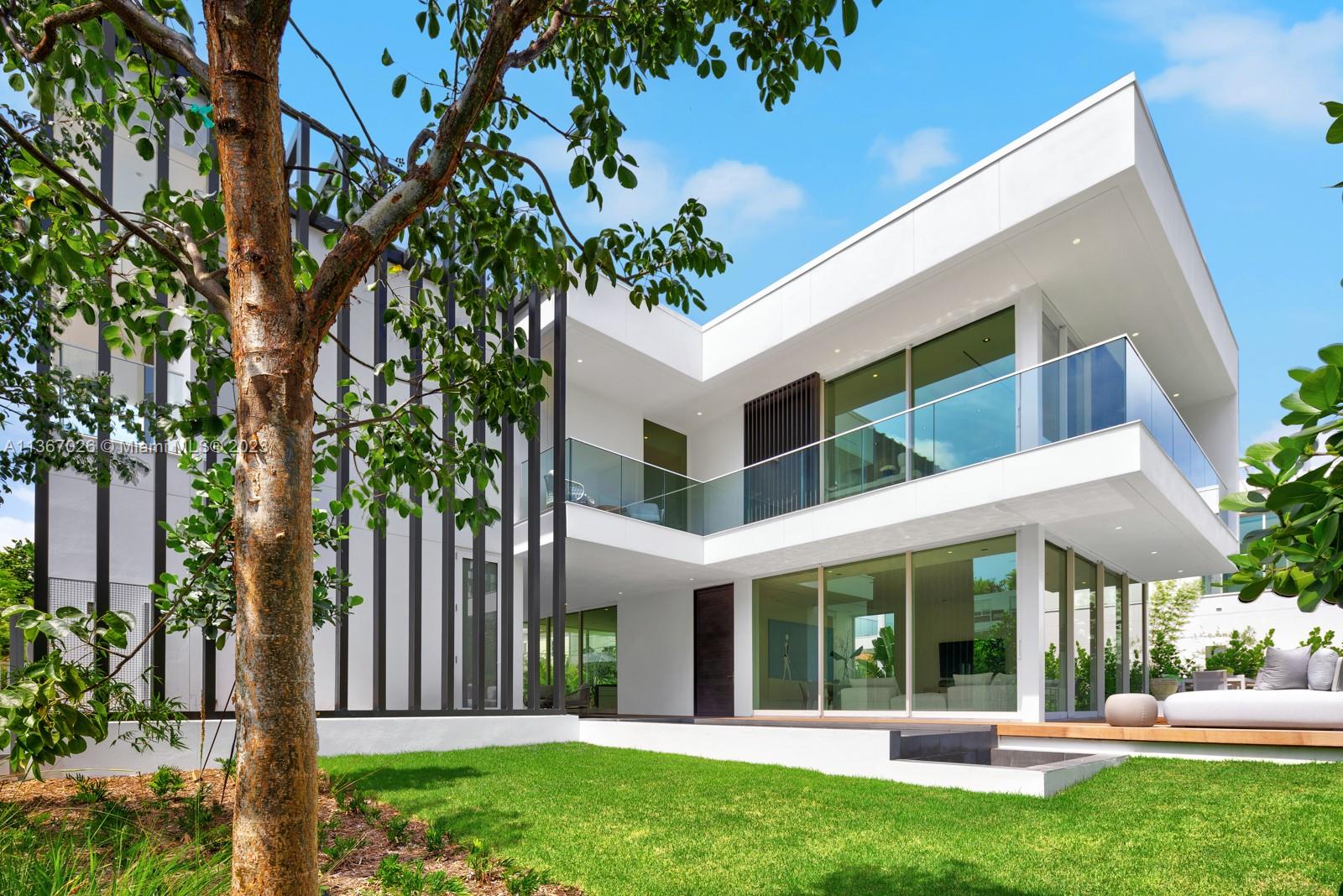 Ritz Carlton Residences - Residential