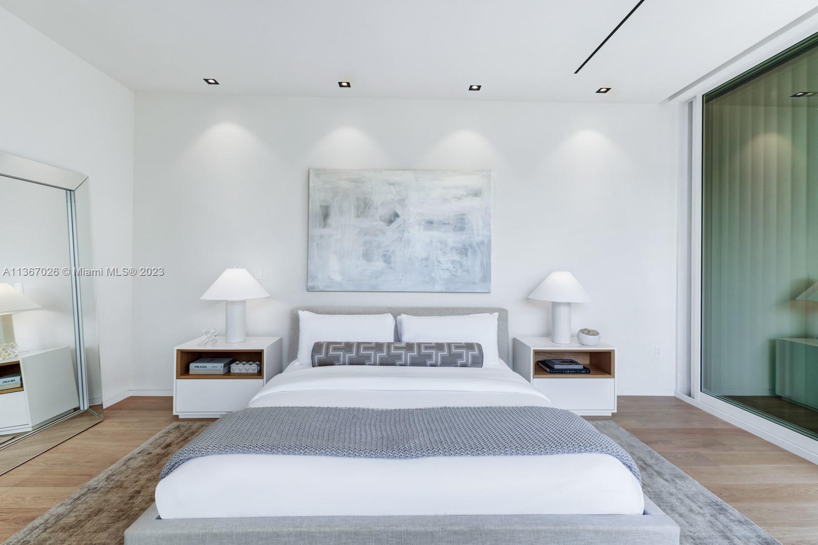 Ritz Carlton Residences - Residential