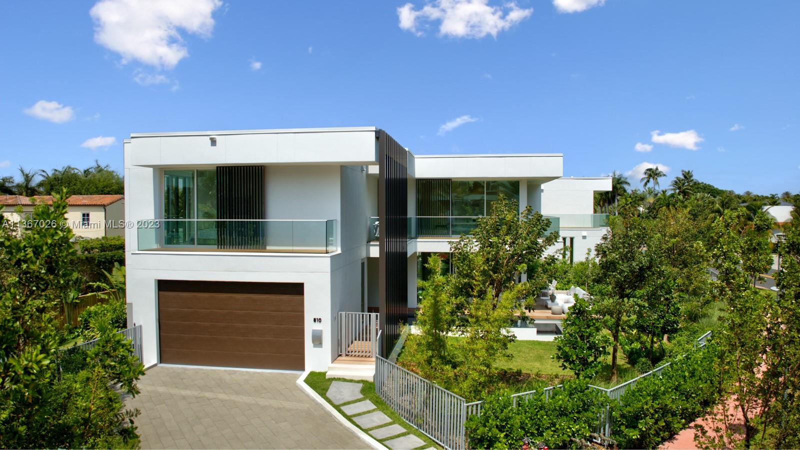 Ritz Carlton Residences - Residential