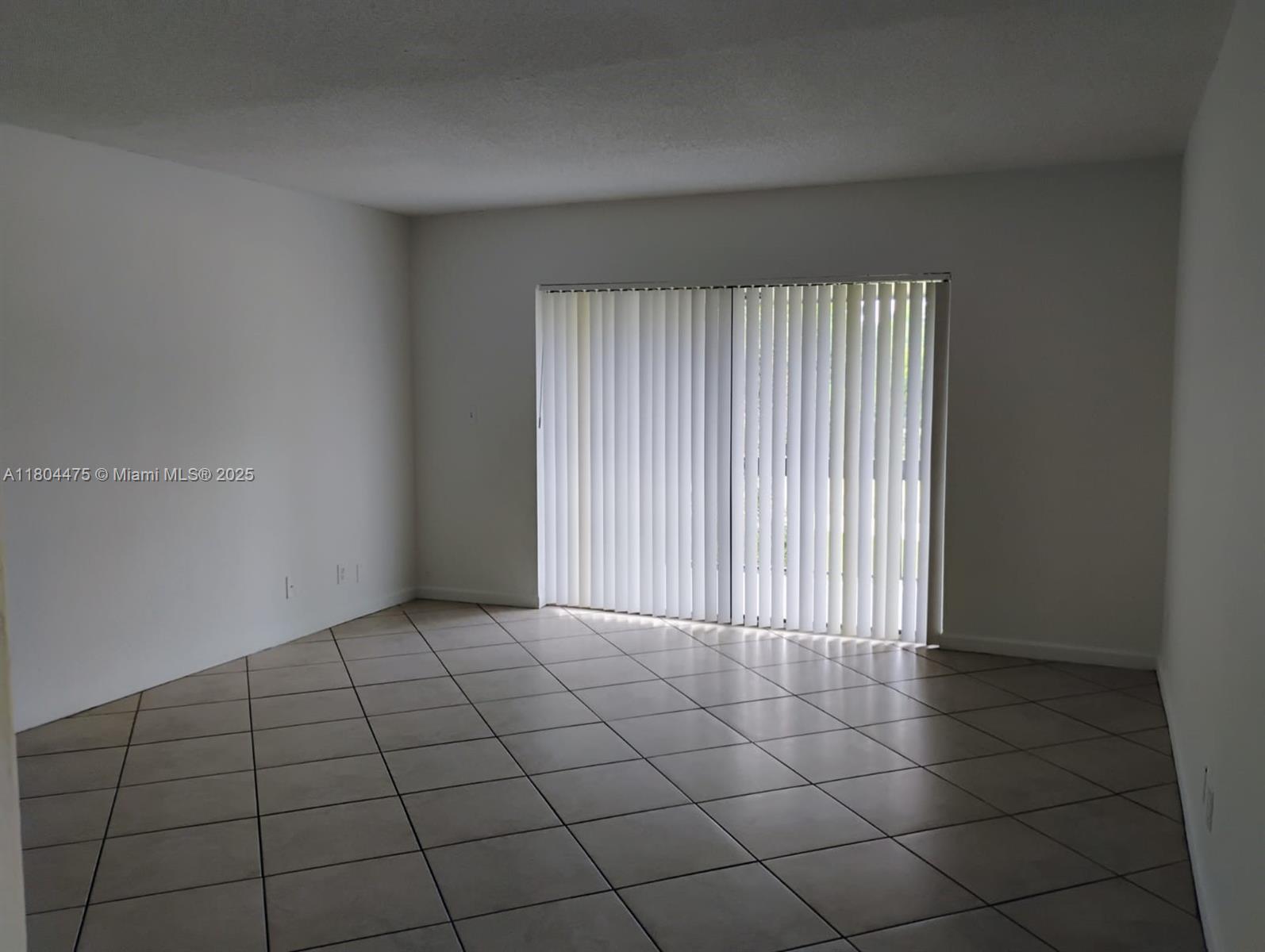 4011 N University Dr 207, Sunrise, Miami-Dade County, Florida - 2 Bedrooms  
2 Bathrooms - 