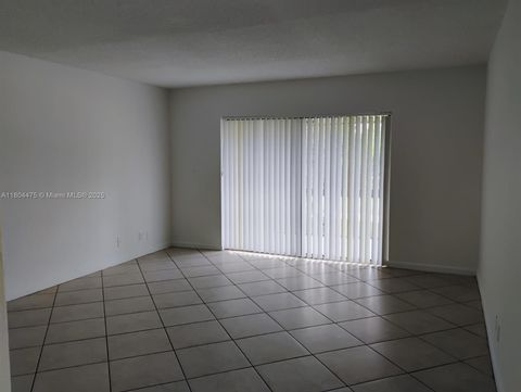 4011 N University Dr 207 Sunrise FL 33351