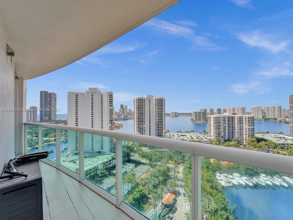 Property for Sale at 19400 Turnberry Way 1911, Aventura, Miami-Dade County, Florida - Bedrooms: 3 
Bathrooms: 3  - $975,000