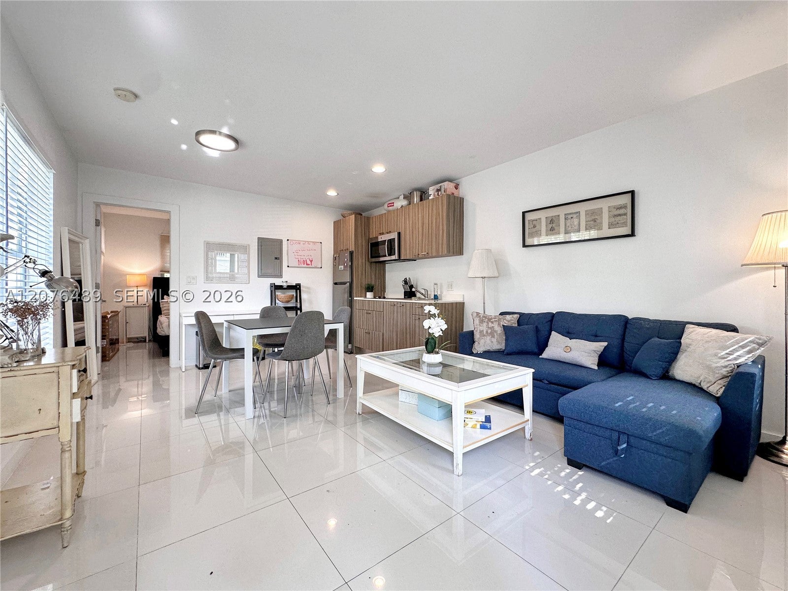1419 West Ave 103