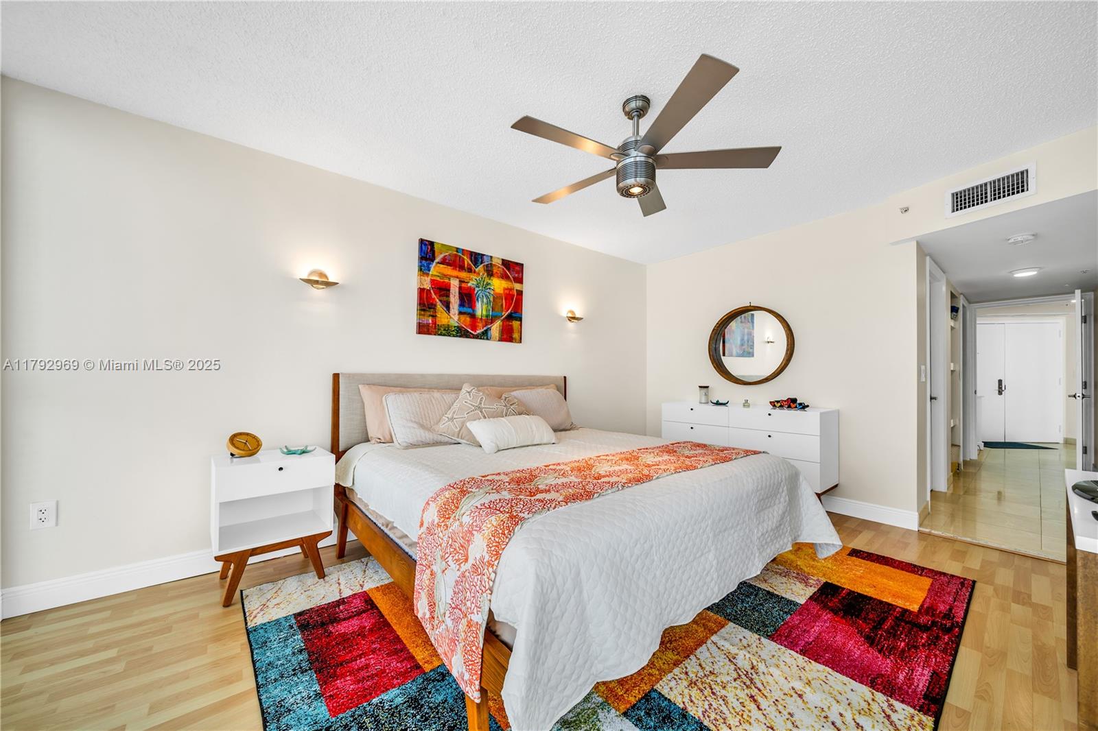 LA GORCE PALACE CONDO - Residential Lease