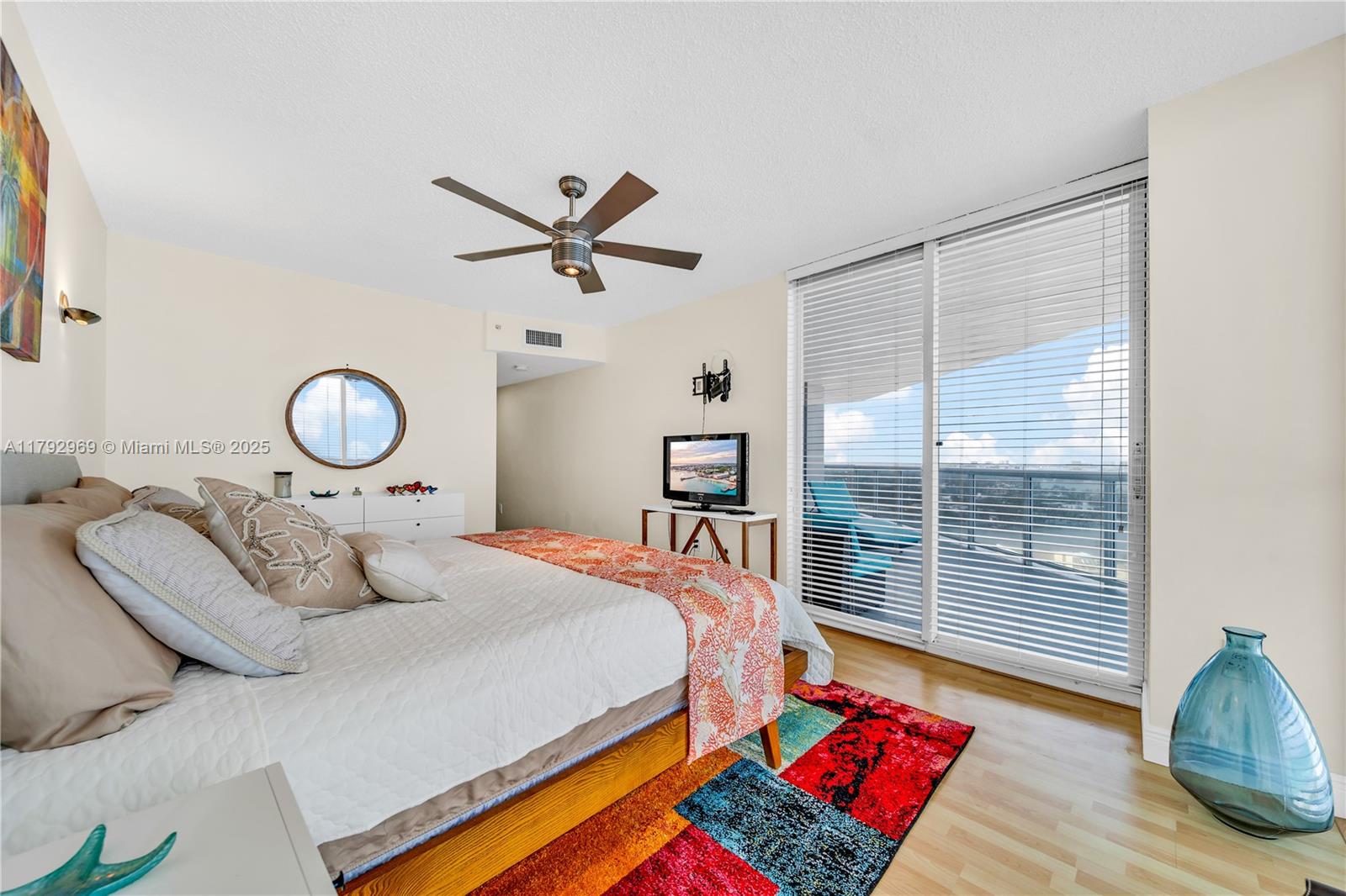 6301 Collins Ave 1708