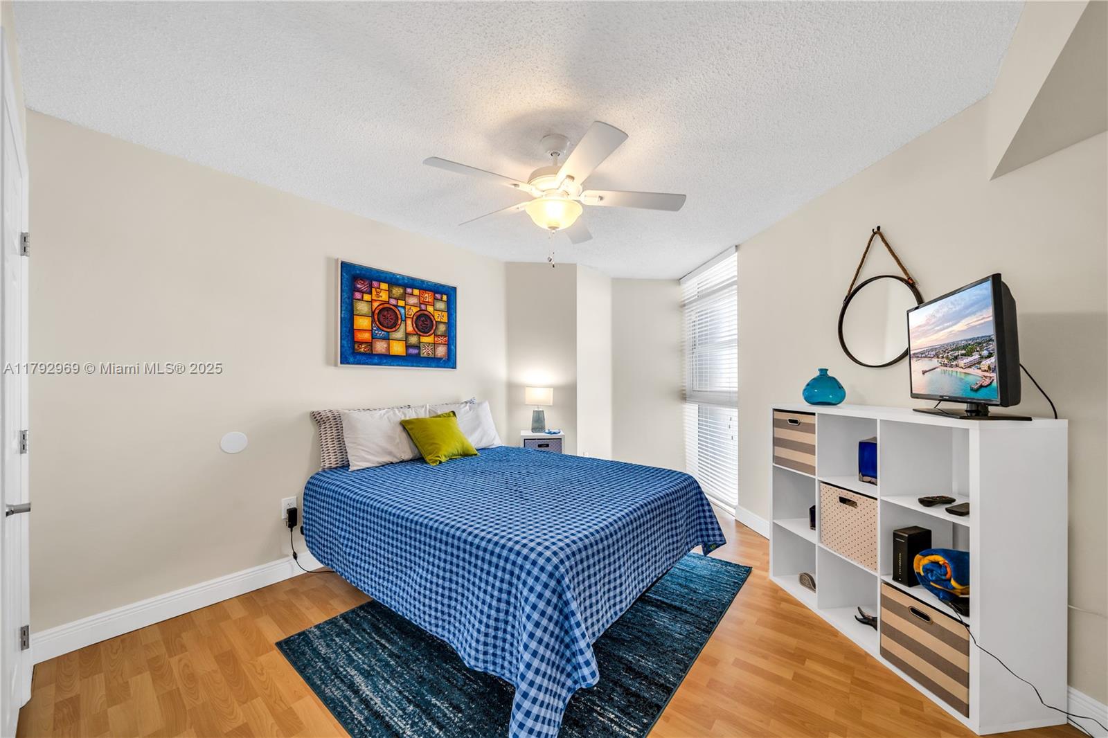 LA GORCE PALACE CONDO - Residential Lease