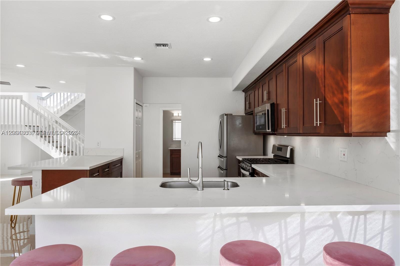 MIRELDA ESTATES - Residential Lease