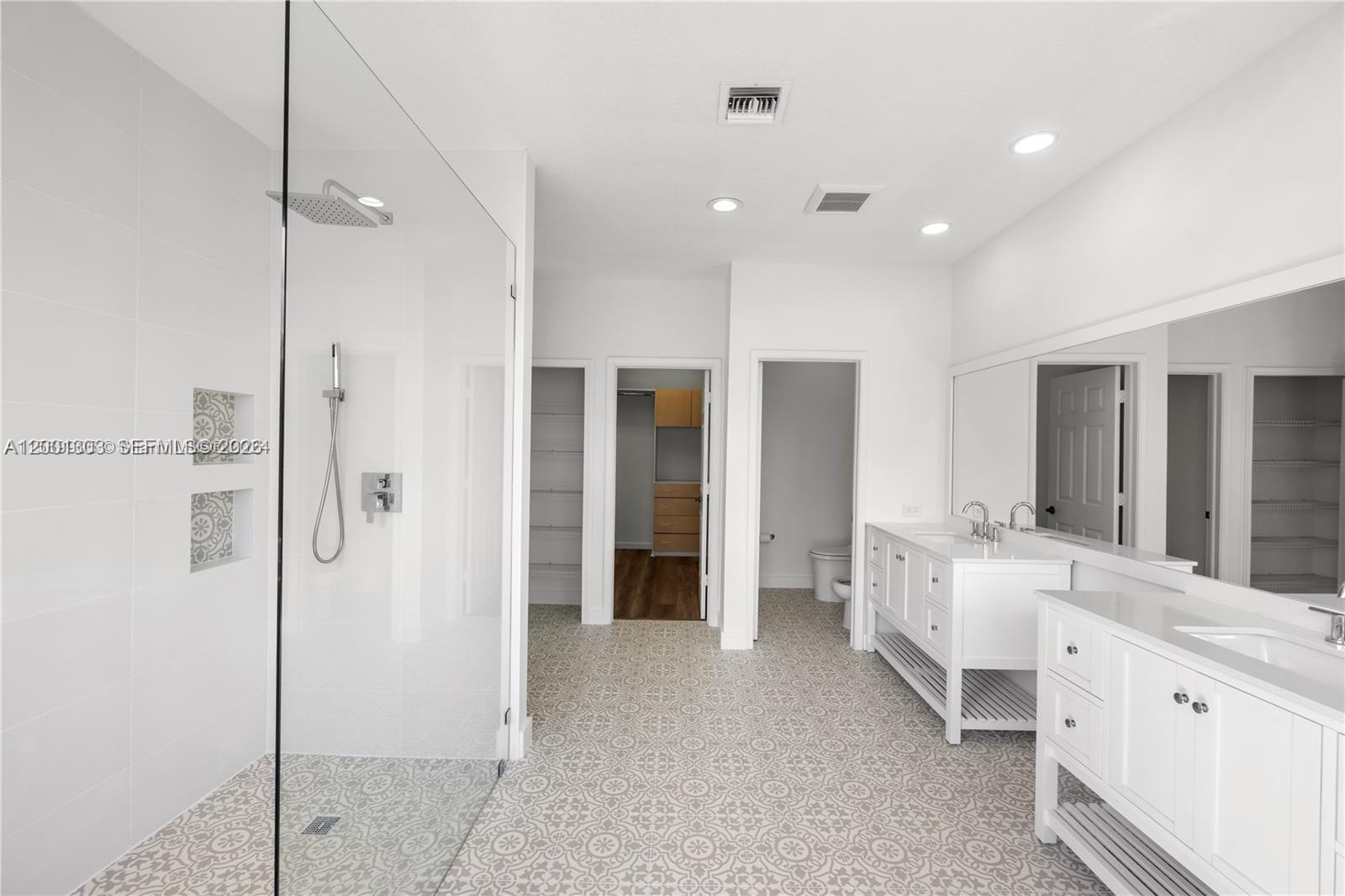 MIRELDA ESTATES - Residential Lease