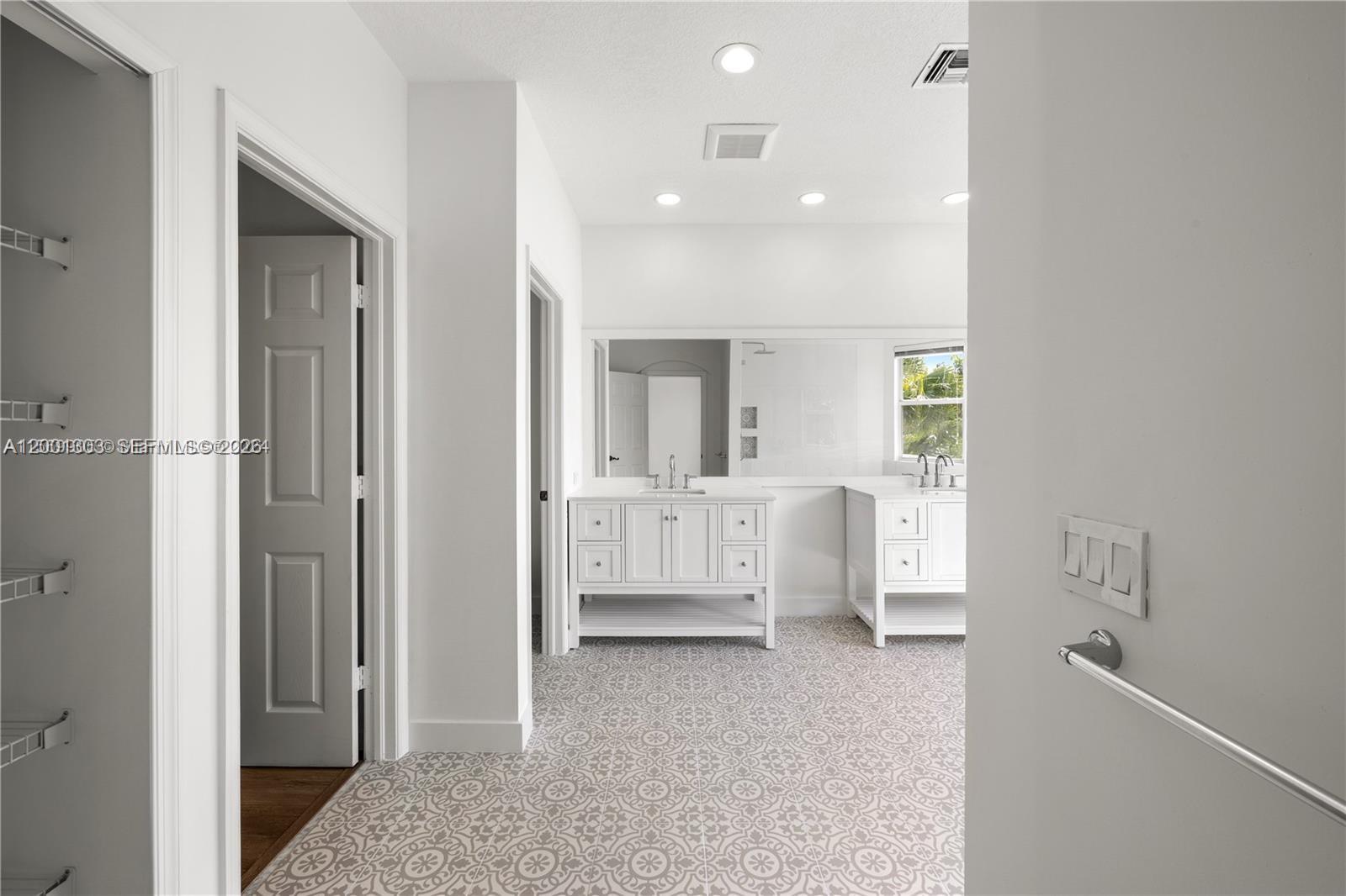 MIRELDA ESTATES - Residential Lease