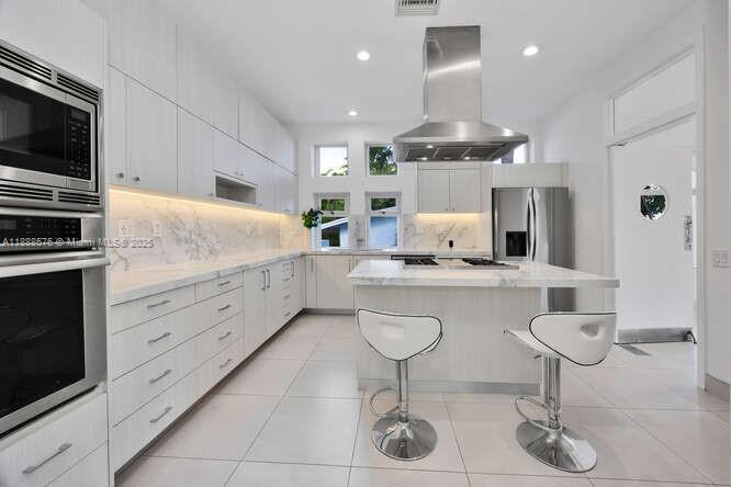 MASHTA ISLAND A REPLAT OF - Residential Lease