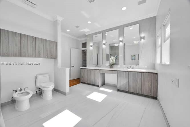 MASHTA ISLAND A REPLAT OF - Residential Lease