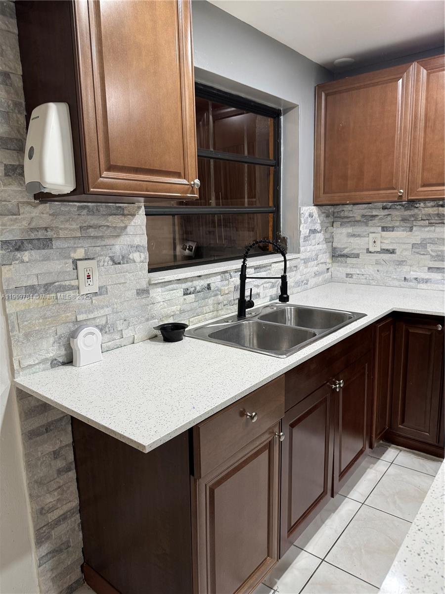 MILLER DREAMS SEC 1 - Residential Lease