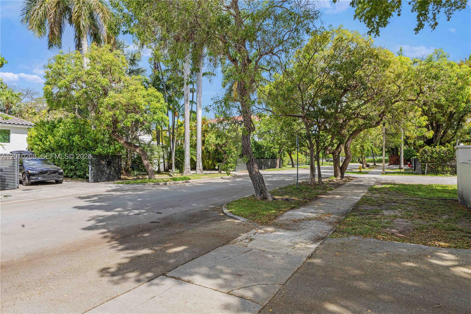 ROYAL PALM VILLAS CONDO - Residential