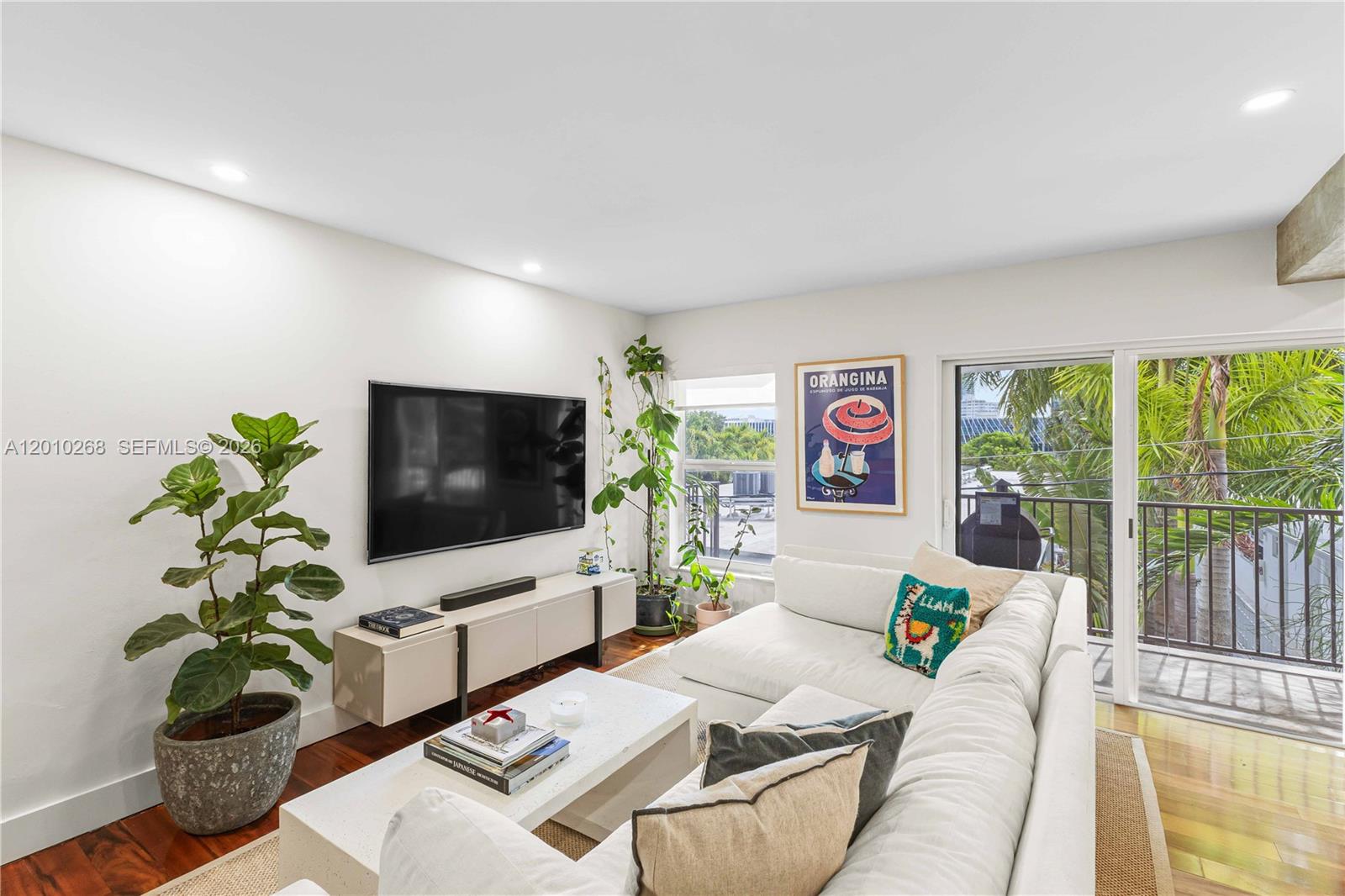 1821 Jefferson Ave 306