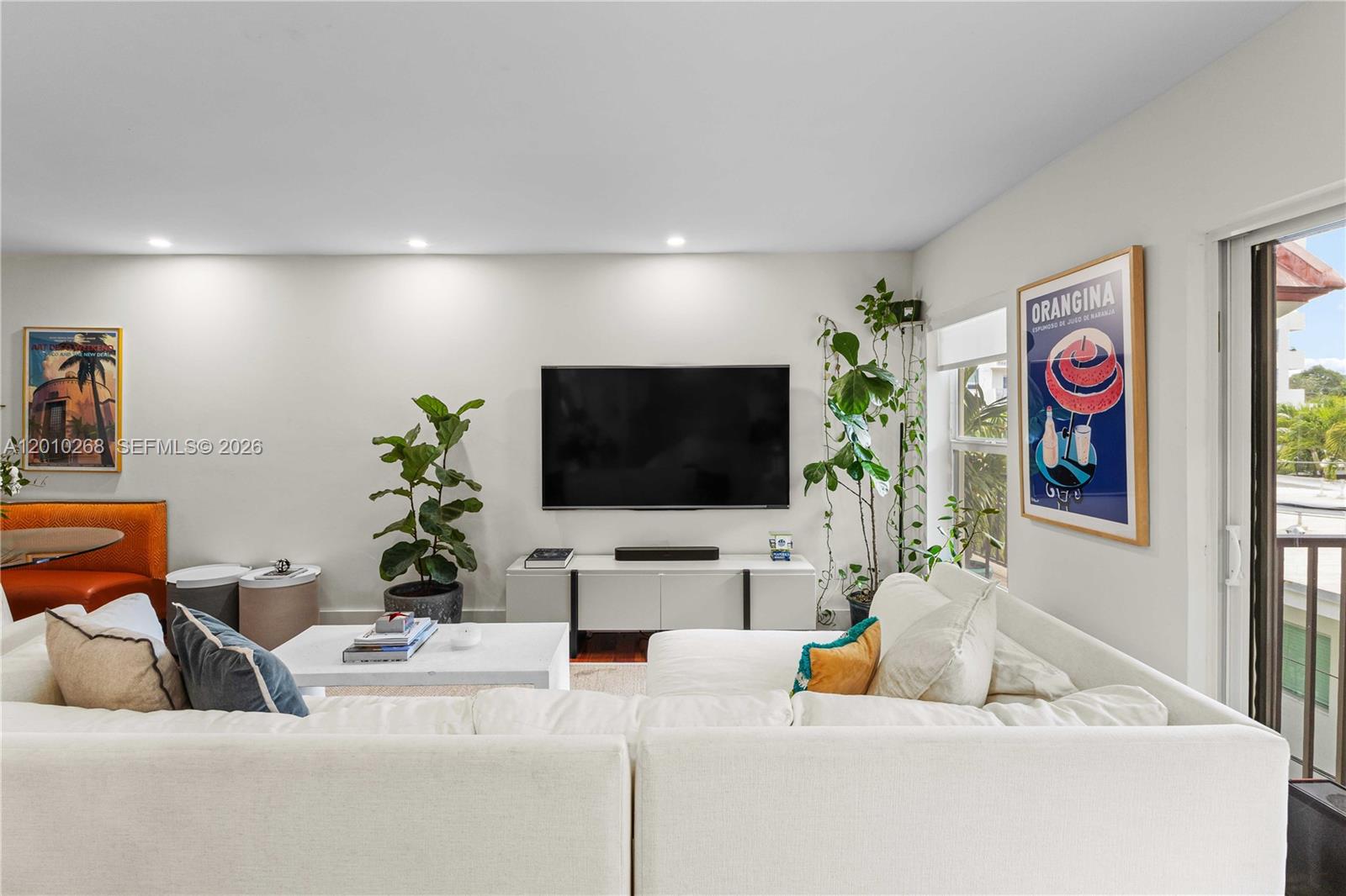 1821 Jefferson Ave 306