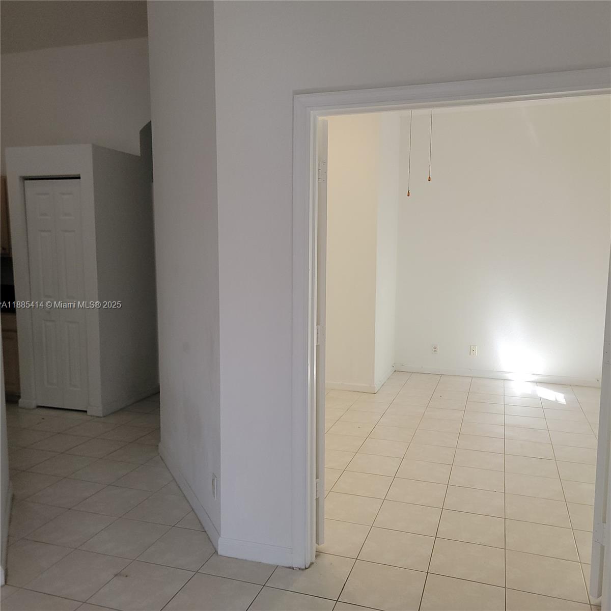 INVERRARY VILLAGE - Residential Lease