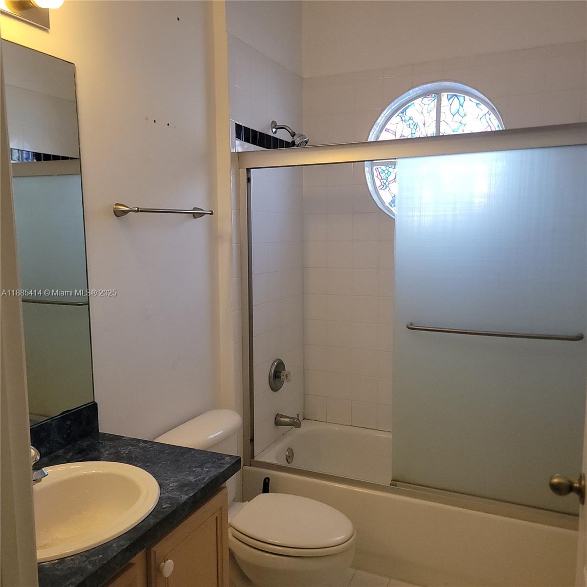 INVERRARY VILLAGE - Residential Lease